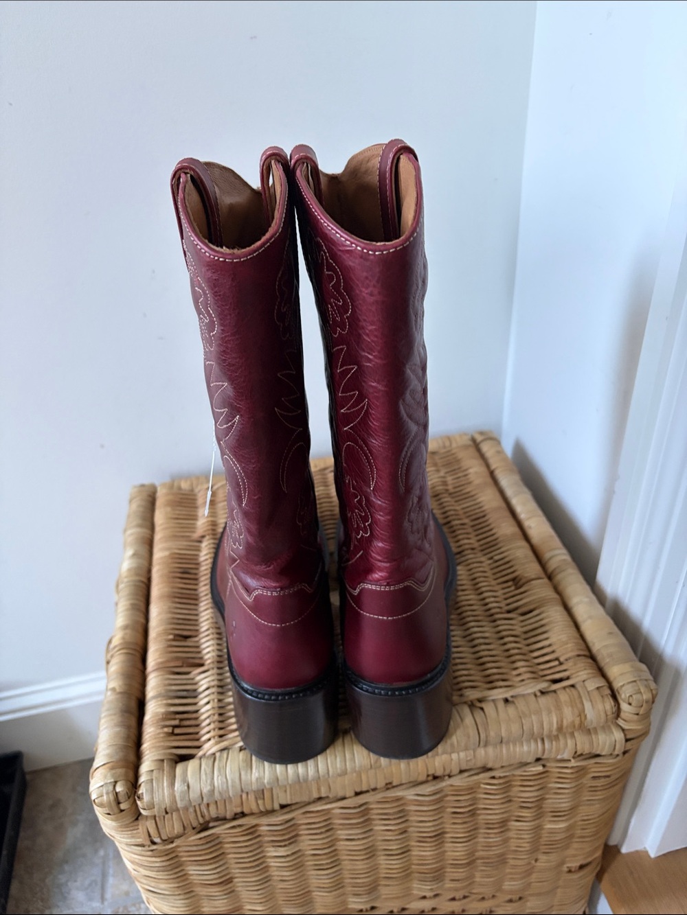Free People x Frye Kate Deco Stitch Boots in Merlot Size 7.5 NIB - Picture 10 of 15